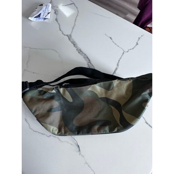 Camo Fanny Pack belt Bag with Adjustable Pockets - Picture 3 of 5